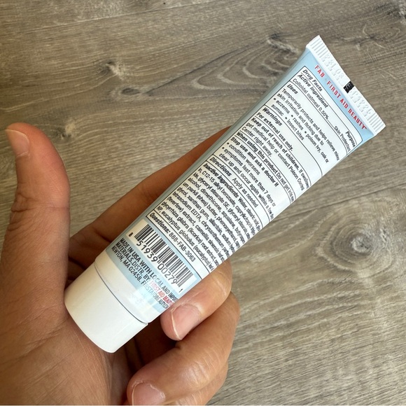 First Aid Beauty Travel Size Ultra Repair Cream Intense Hydration - Picture 3 of 4